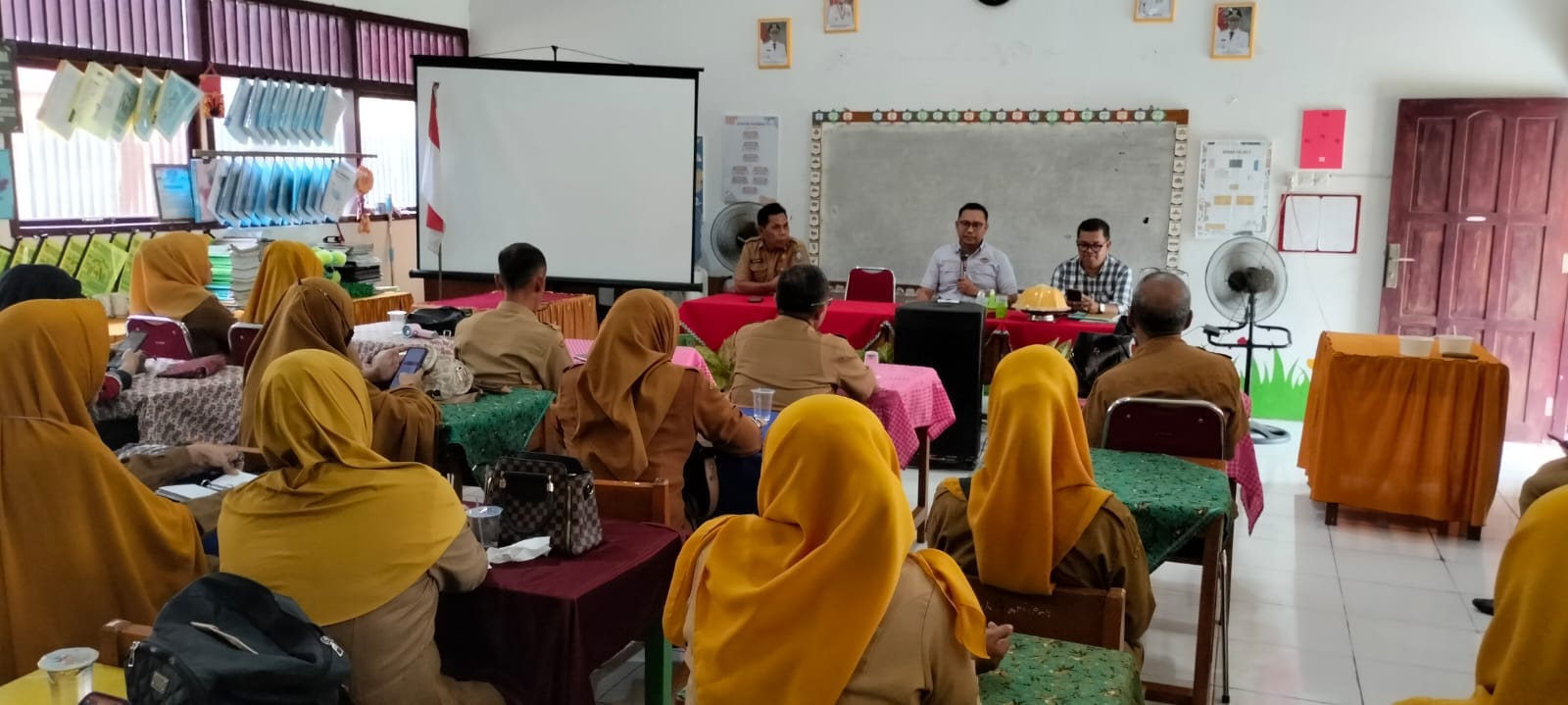 Dewan Pendidikan Soppeng Tekankan Pentingnya Pemerataan Guru di Forum KKG